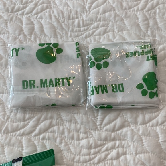 Dr Marty natures blend dog bundle of 3 - 2x bandannas & 1x meal - Picture 4 of 4